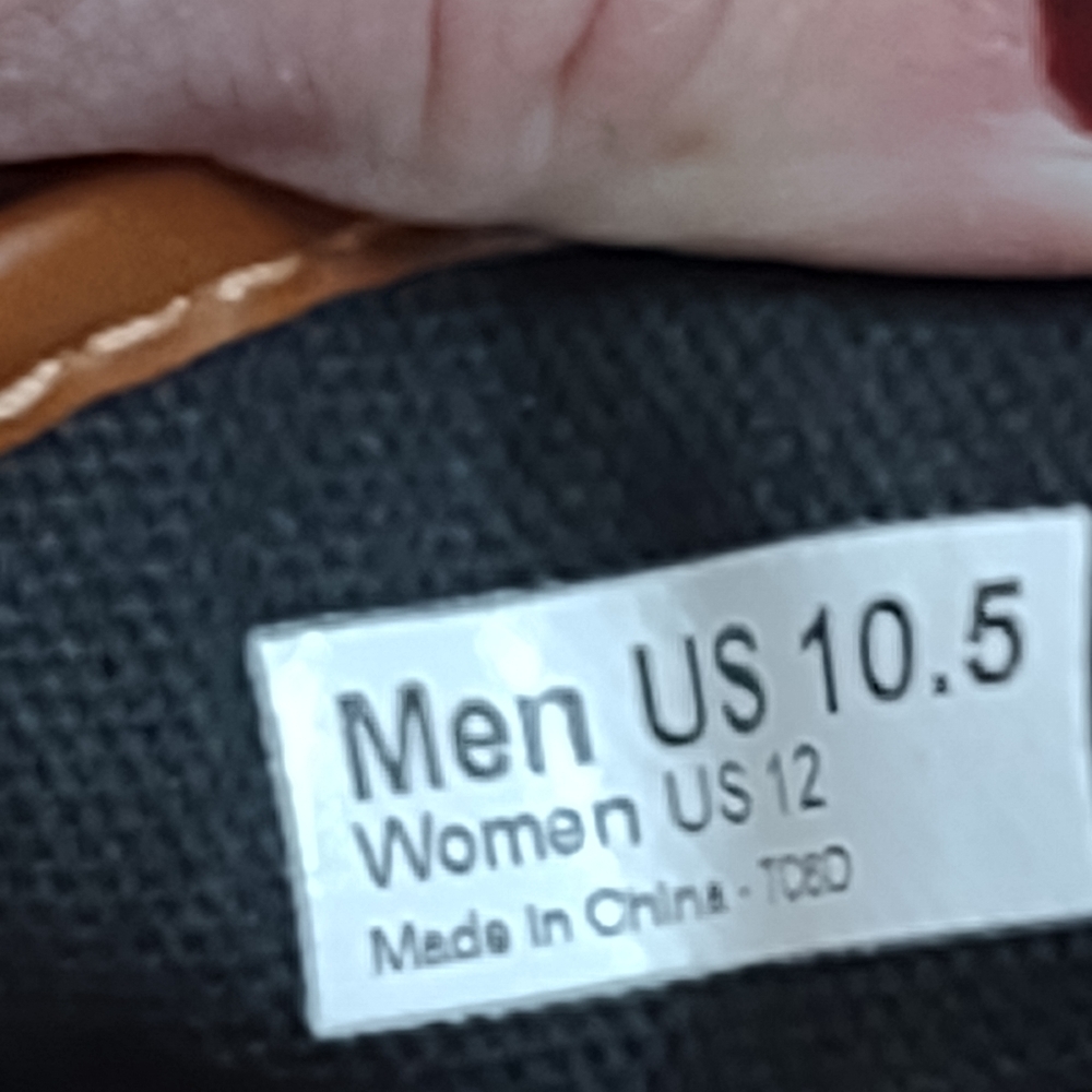 Maroon Vans - Picture 4 of 4